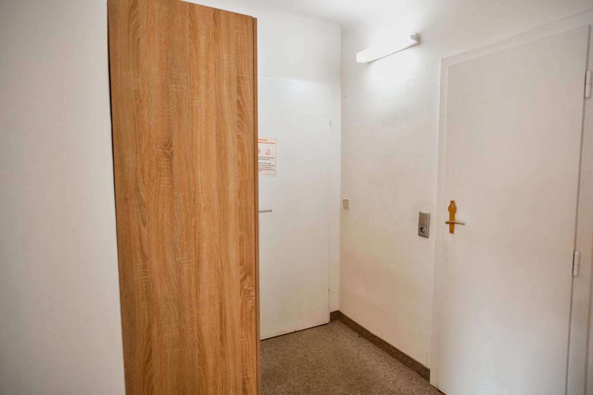 4 Mins To Metro I Wifi I 15 Mins To Inner Appartement Vienne