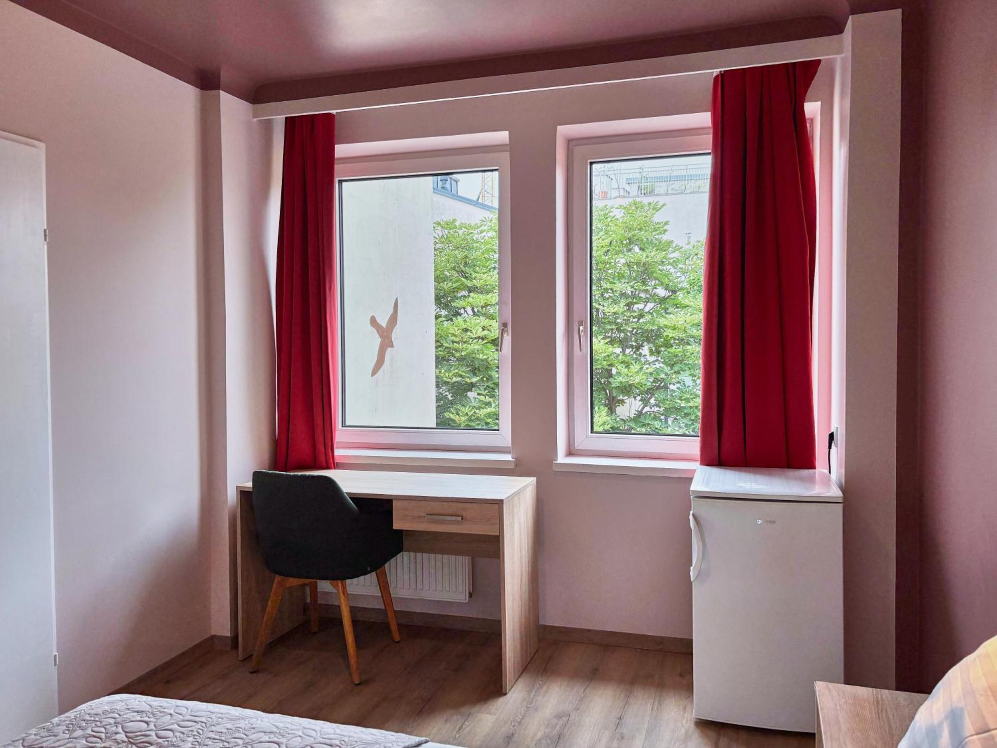Apartment Dependance Rooms I 6 Mins To U6 Alser Strasse I Self Check In