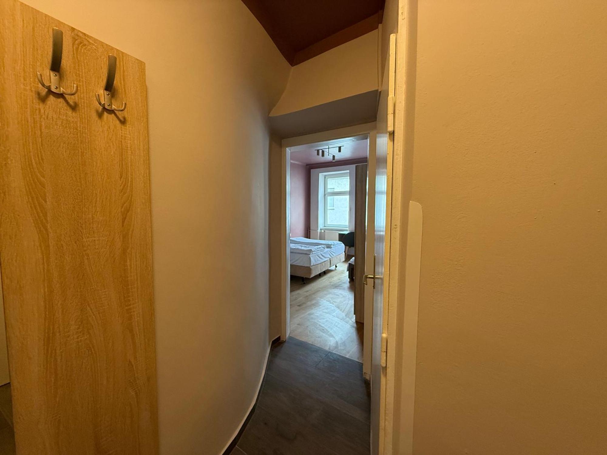 Apartment Dependance Rooms I 6 Mins To U6 Alser Strasse I Self Check In
