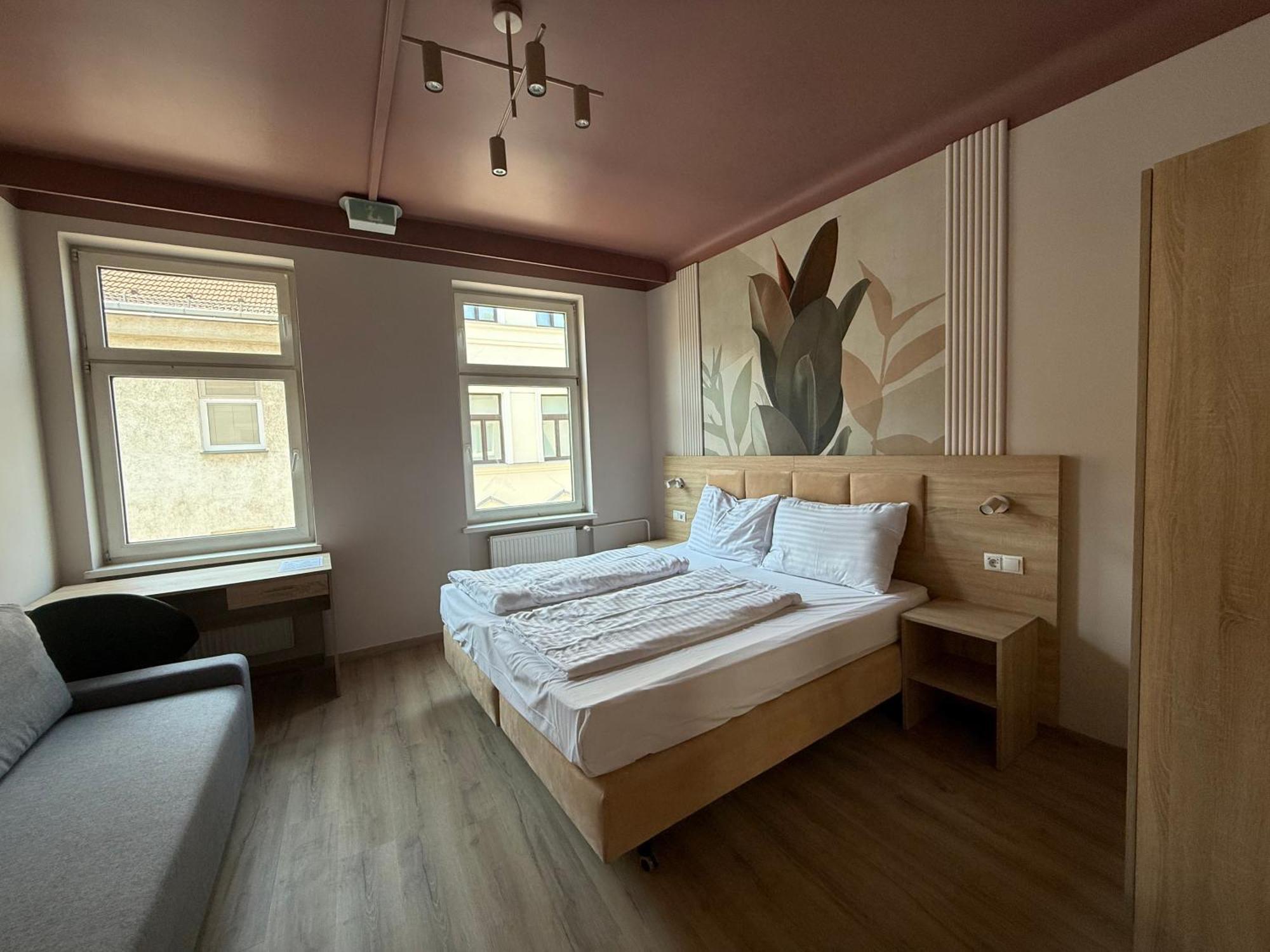 Apartment Dependance Rooms I 6 Mins To U6 Alser Strasse I Self Check In Wien