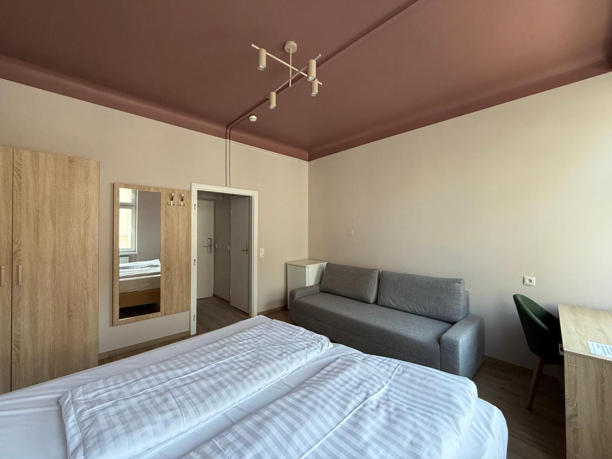 Dependance Rooms I 6 Mins To U6 Alser Strasse I Self Check In *