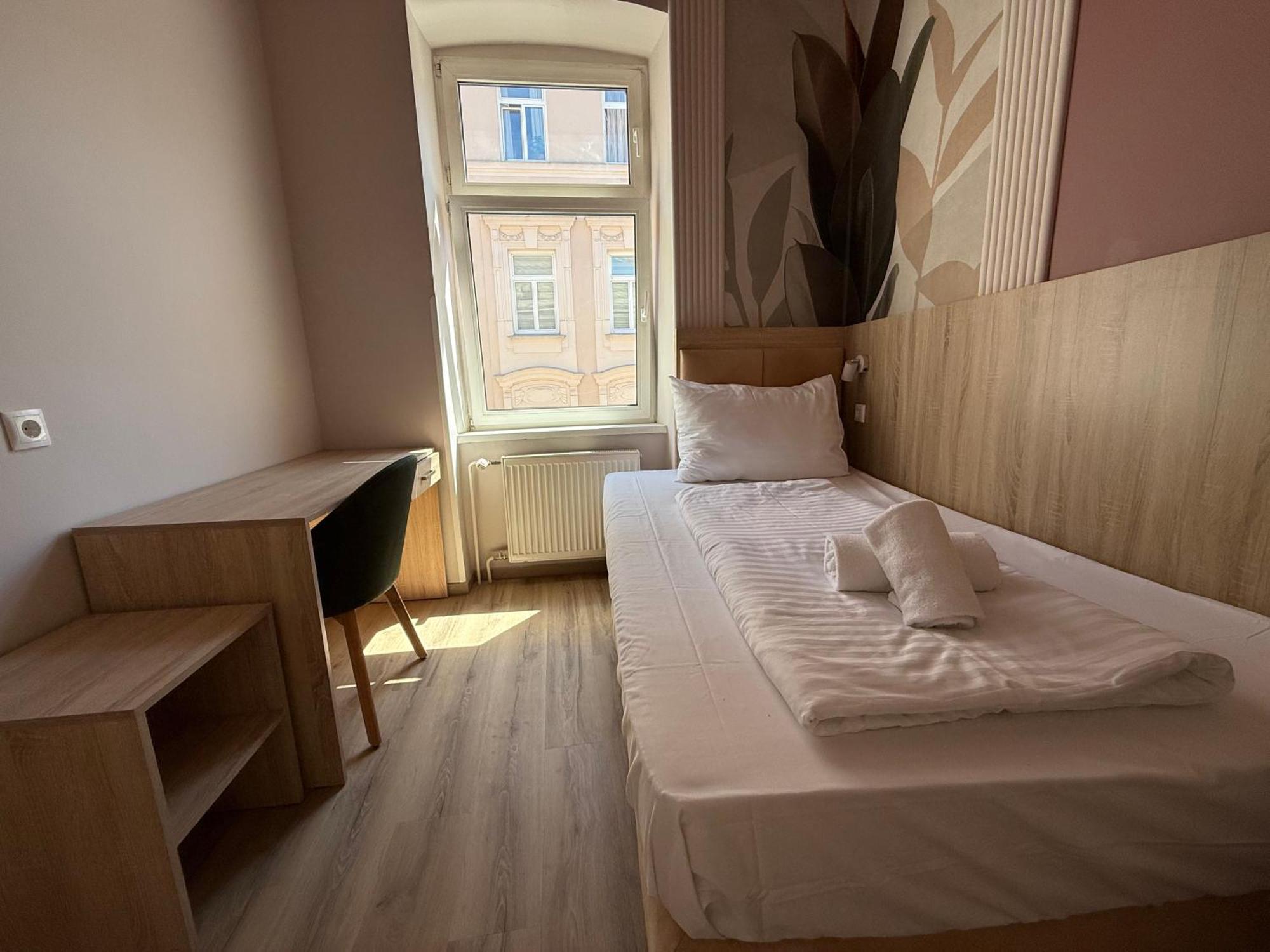 Dependance Rooms I 6 Mins To U6 Alser Strasse I Self Check In Apartment Wien